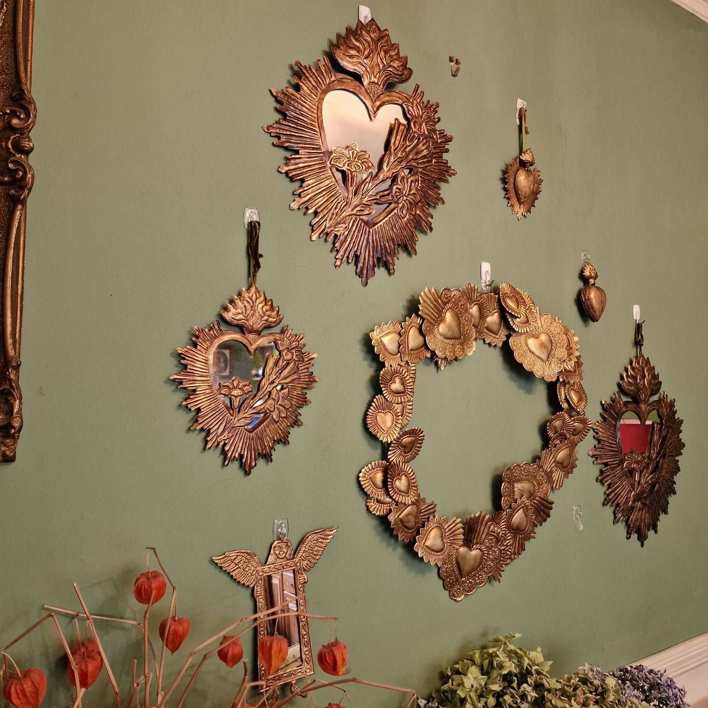 Small Love Sacred Heart Wall Decoration, Gold Tin