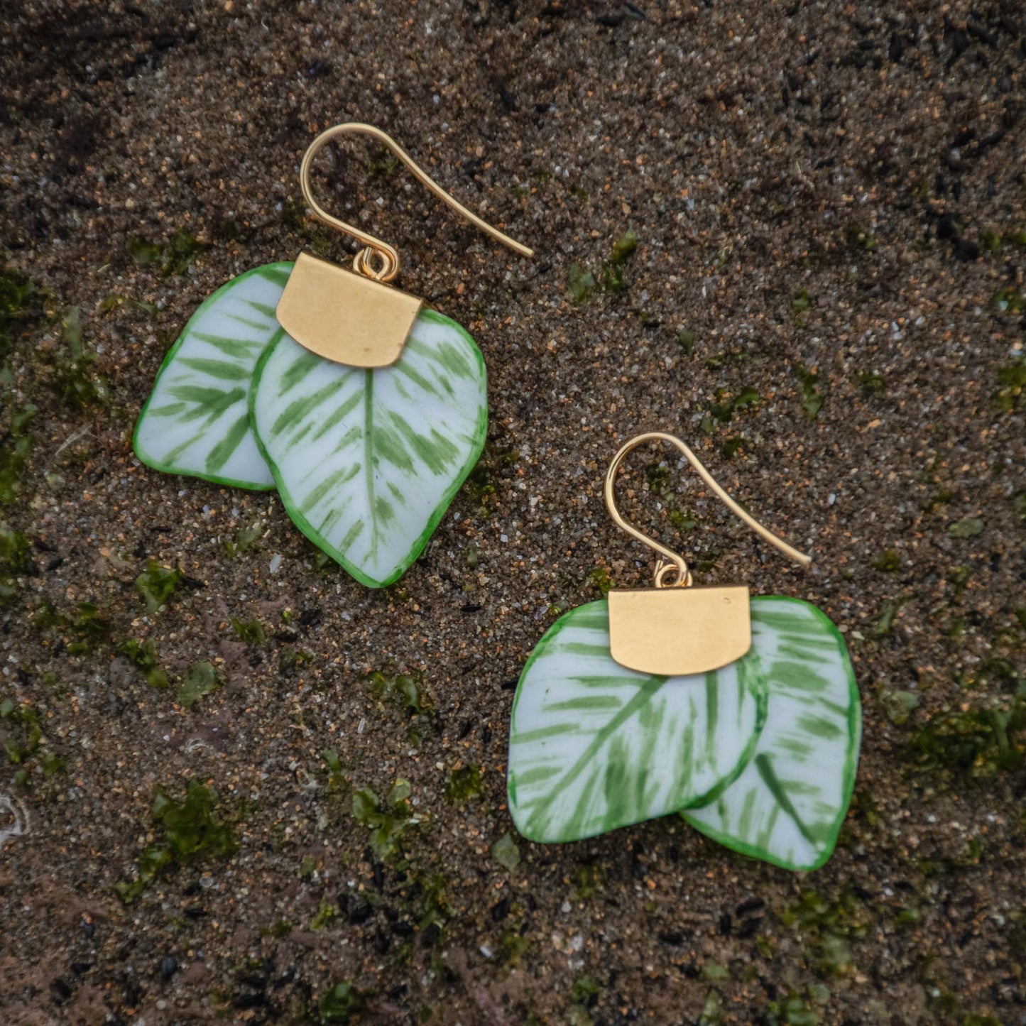 Nach Bijoux Two Leaves Earrings image 3