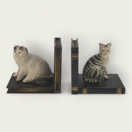 Handpainted Pair of Cat Bookends image 0