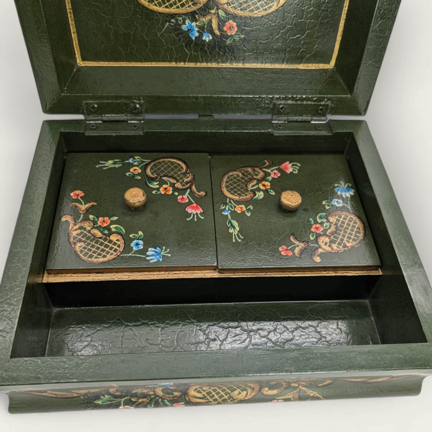 Handpainted Green Folk Art Wooden Jewellery Box image 3