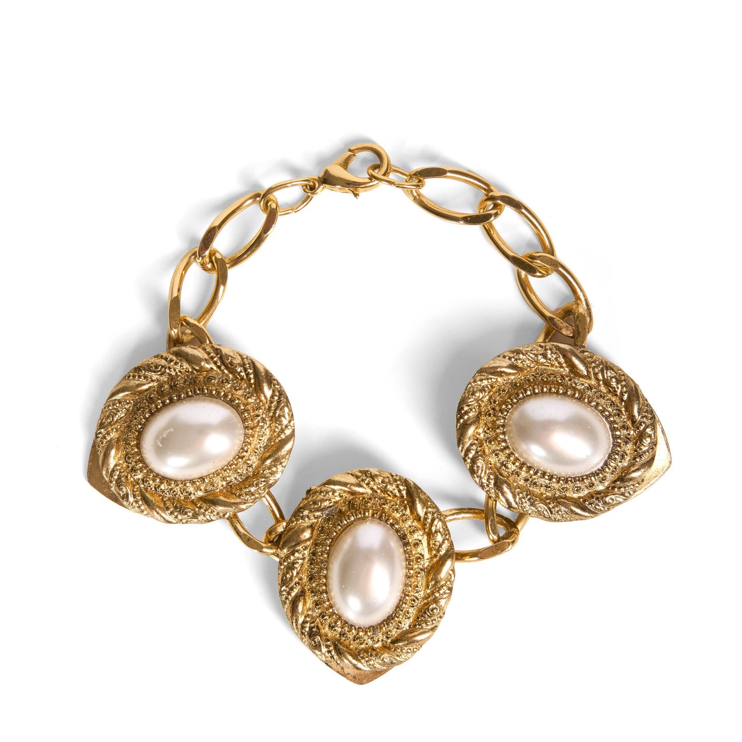 Oval Vintage Faux Pearls Bracelet