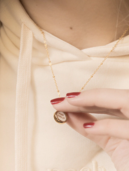 Nach "Mon Amour" Necklace - Words of Love